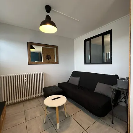 Bel A Lägenhet Royat